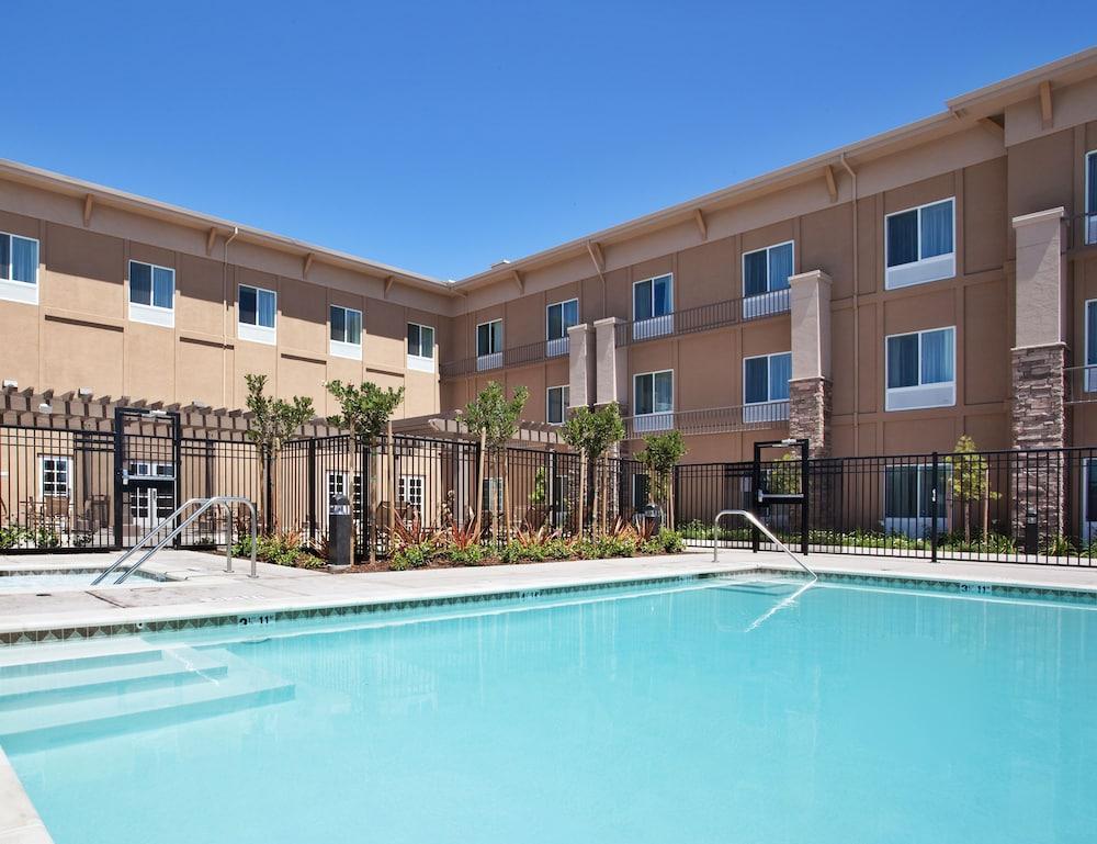 Holiday Inn Express Hotel & Suites Napa Valley-American Canyon By Ihg Exterior foto