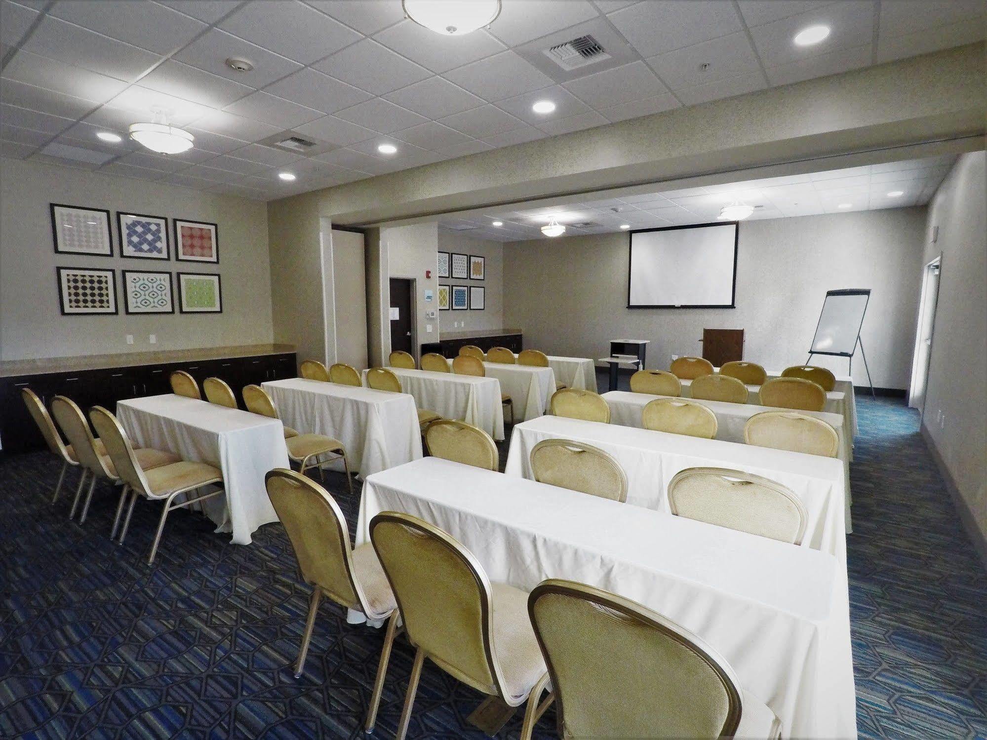 Holiday Inn Express Hotel & Suites Napa Valley-American Canyon By Ihg Exterior foto